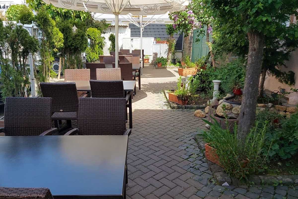 Draußen & Biergarten62